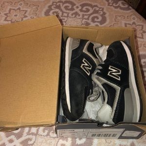 New Balance Sneakers toddlers Sz 7